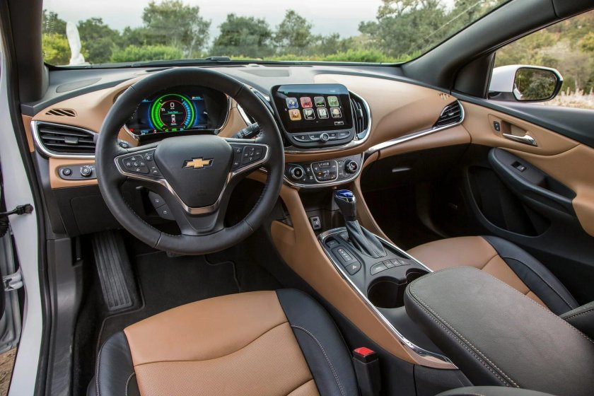 Chevrolet Volt 2 салон