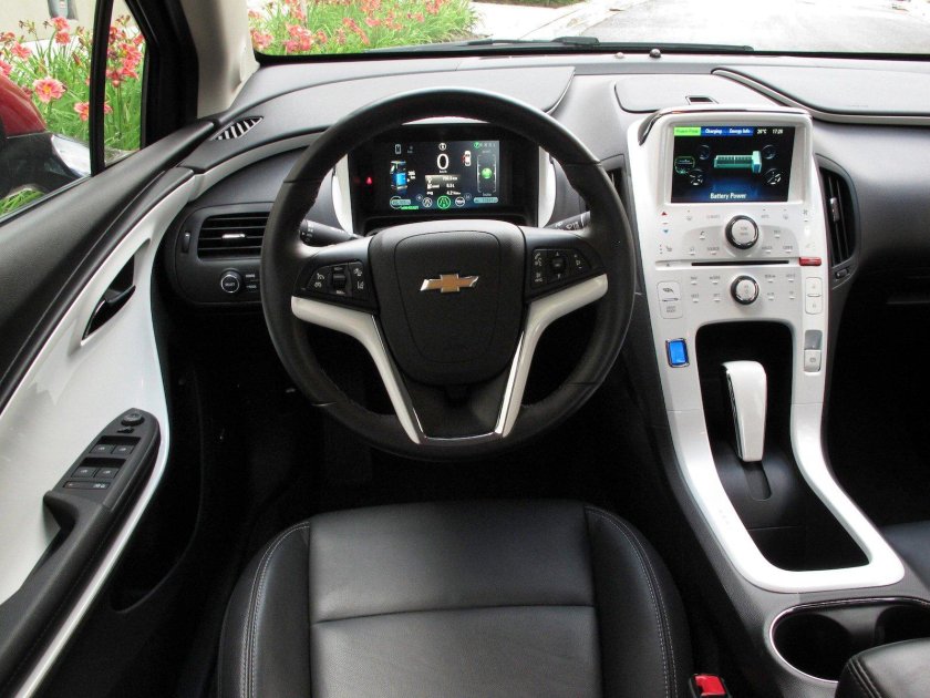 Chevrolet Volt 2 салон