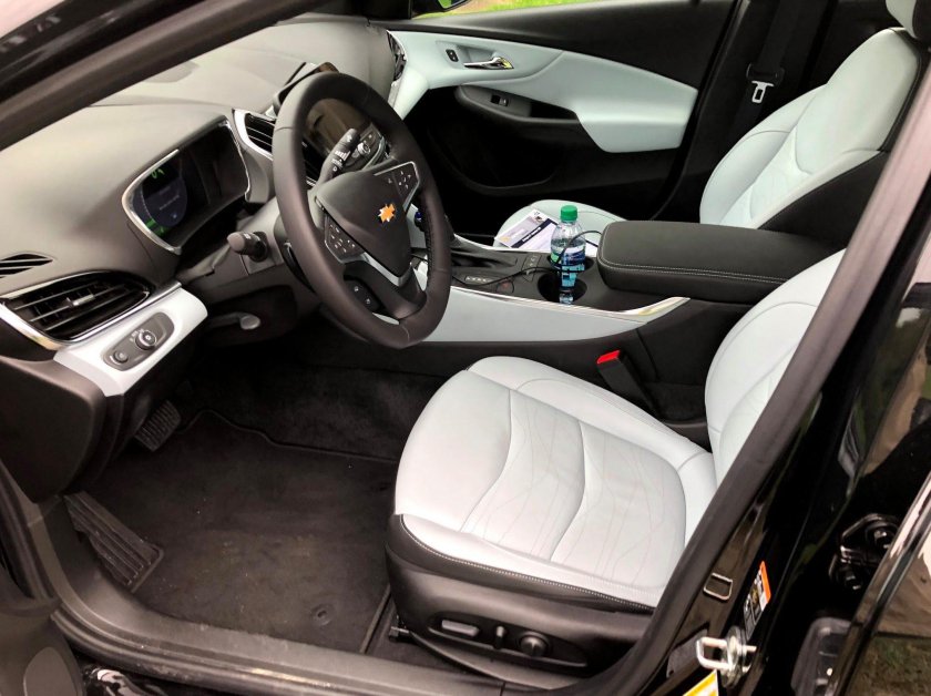 Chevrolet Volt 2 салон