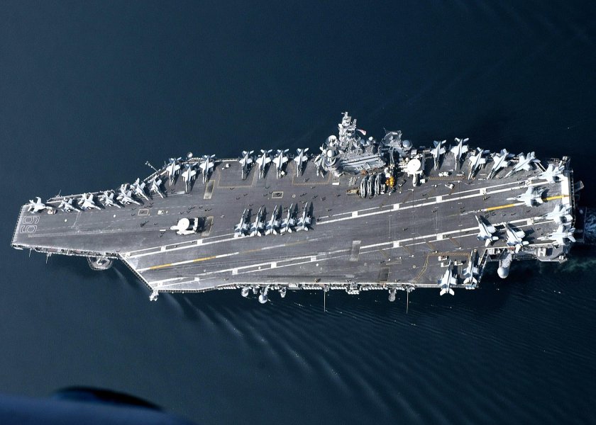 Честер Нимиц авианосец