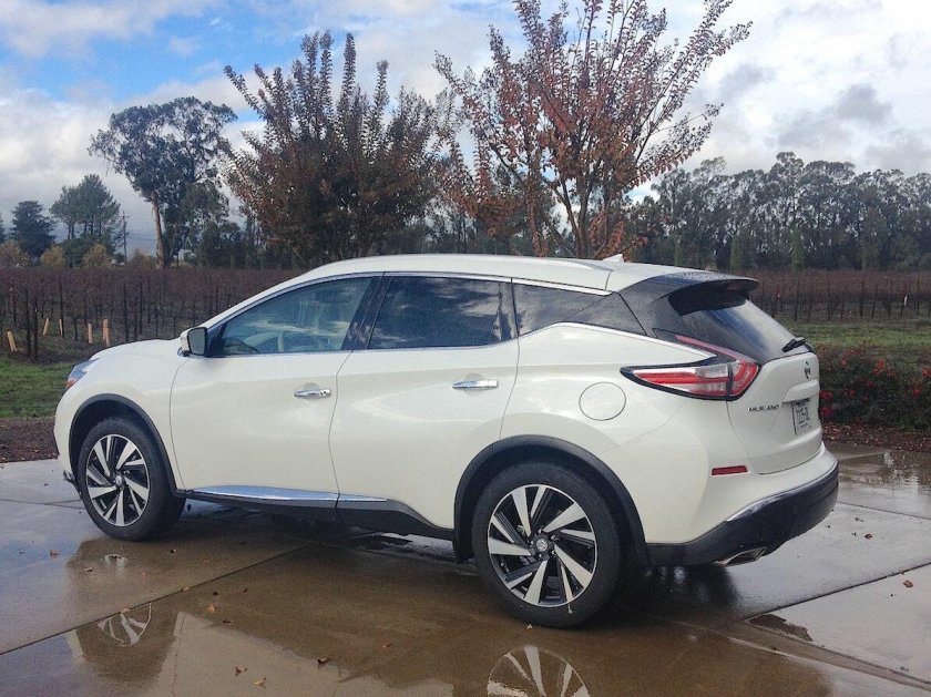 Белый Ниссан Мурано z52