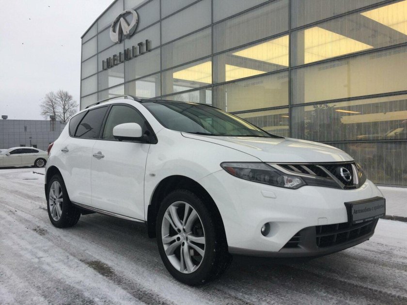 Nissan Murano белый