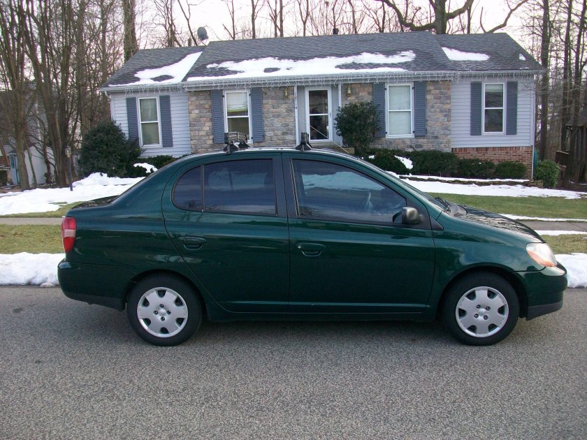 Тойота зеленая 1999