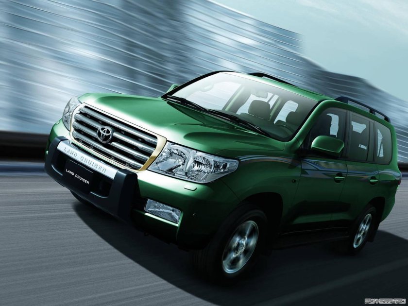 Тойота ленд Крузер 200 зеленый