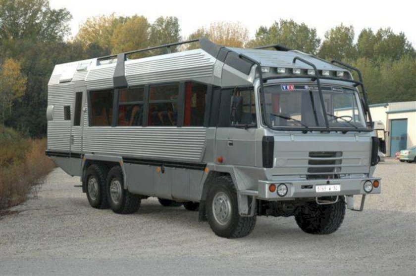 Татра 815 кемпер