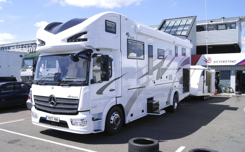 Мерседес-Бенц Atego автодом