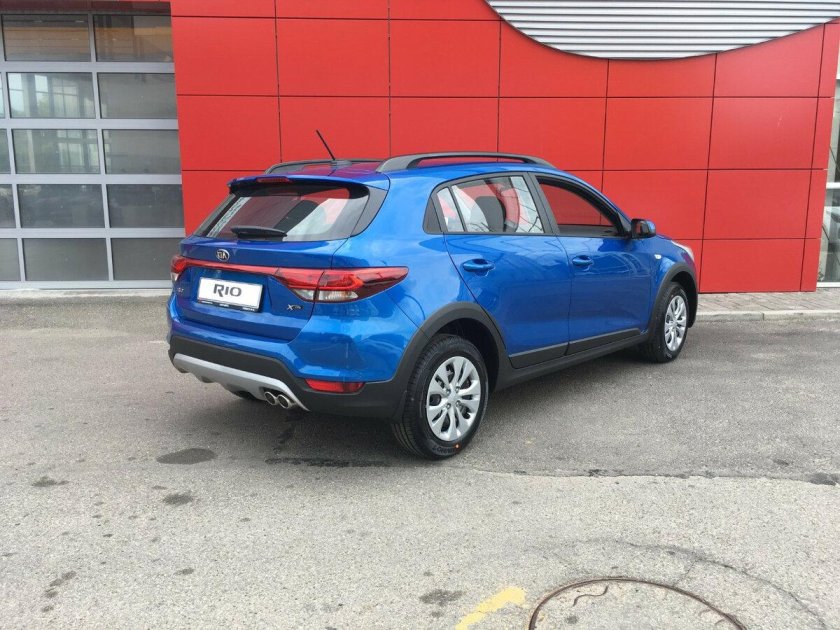 Kia Rio XLINE синий