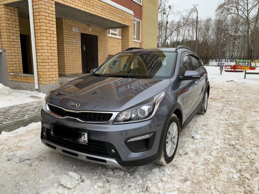 Kia Rio x-line 2018 серый