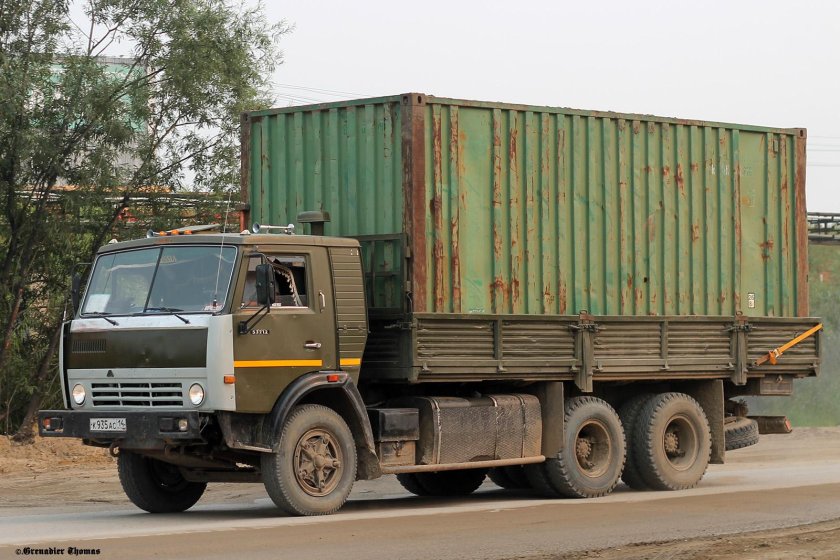 Камаз 53212 контейнеровоз