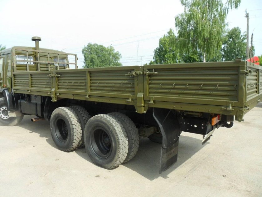 КАМАЗ 53212 бортовой