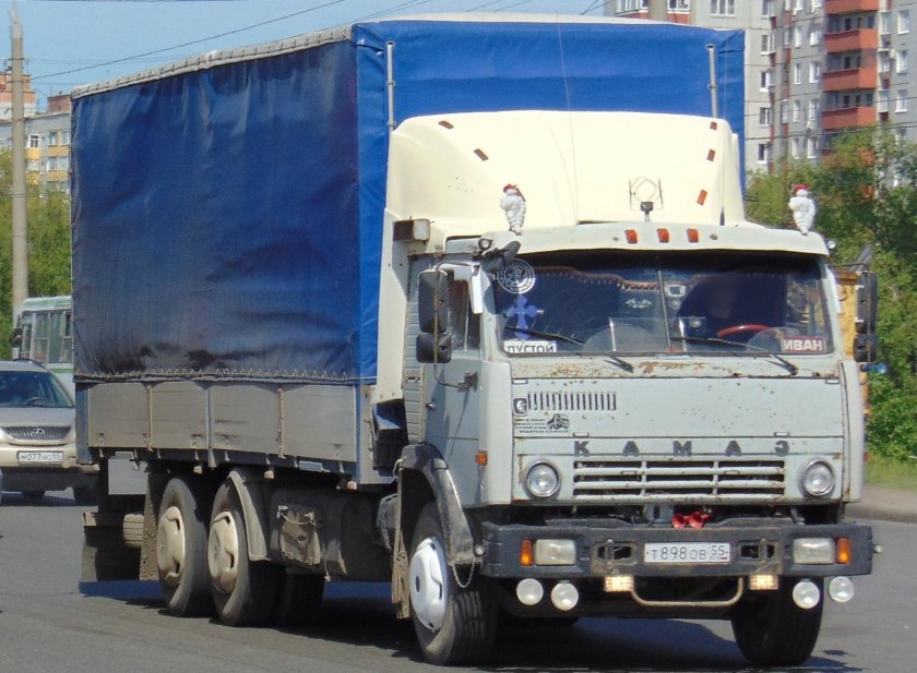 КАМАЗ 5320 бортовой тентованный