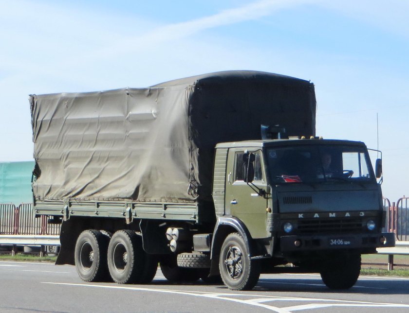 КАМАЗ 53212 грузовик бортовой