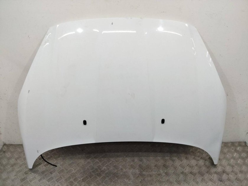 Капот автомобиля