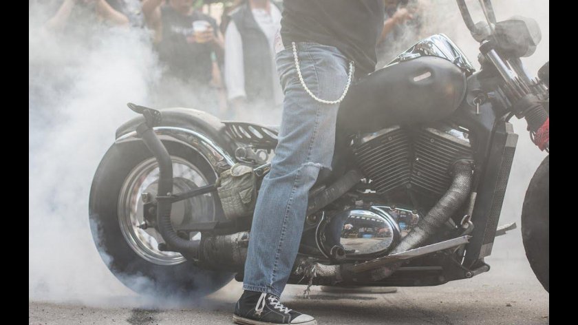 Выхлоп Харлей Дэвидсон