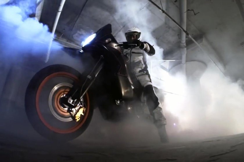 Бернаут на мото