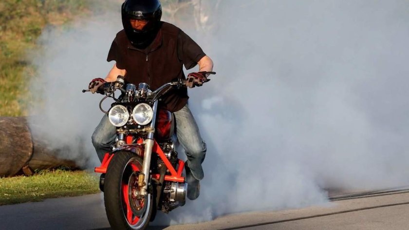 Мотоцикл с наездником