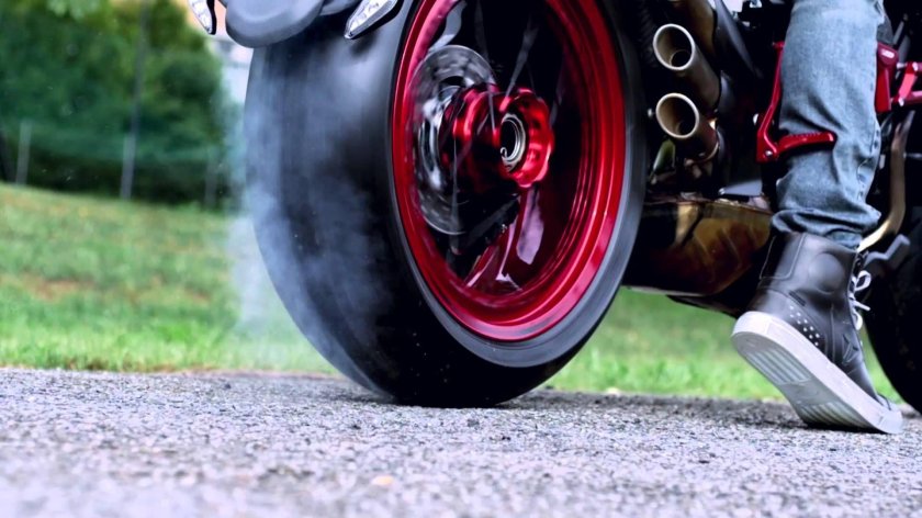 Мотоцикл MV Agusta