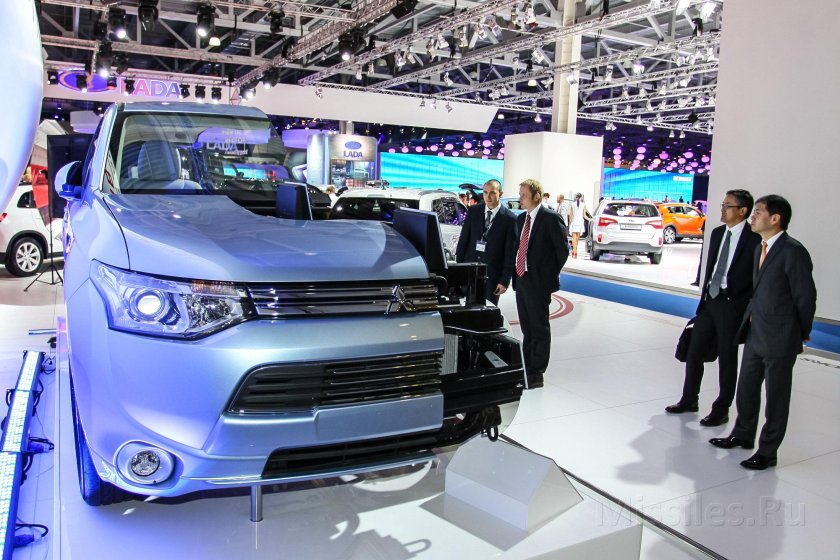 Московский автомобильный салон 2014