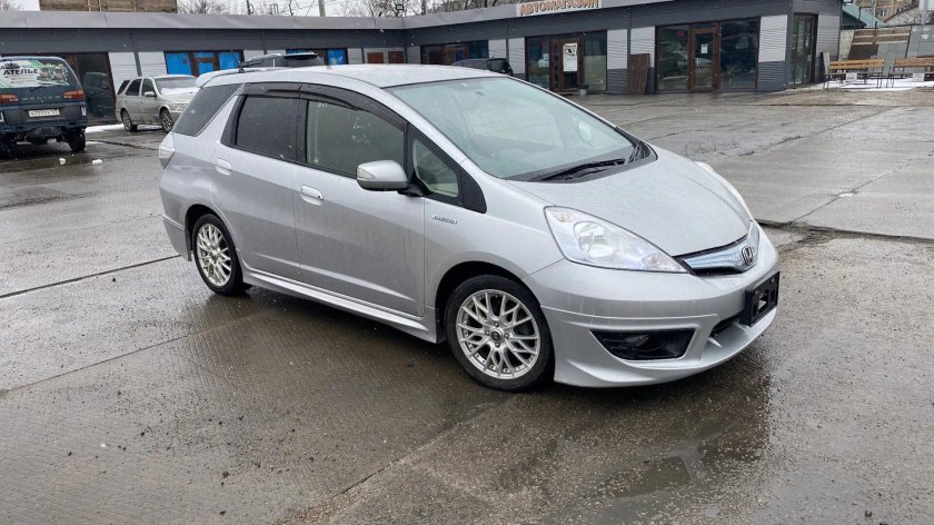 Хонда фит шаттл с панорамной крышей