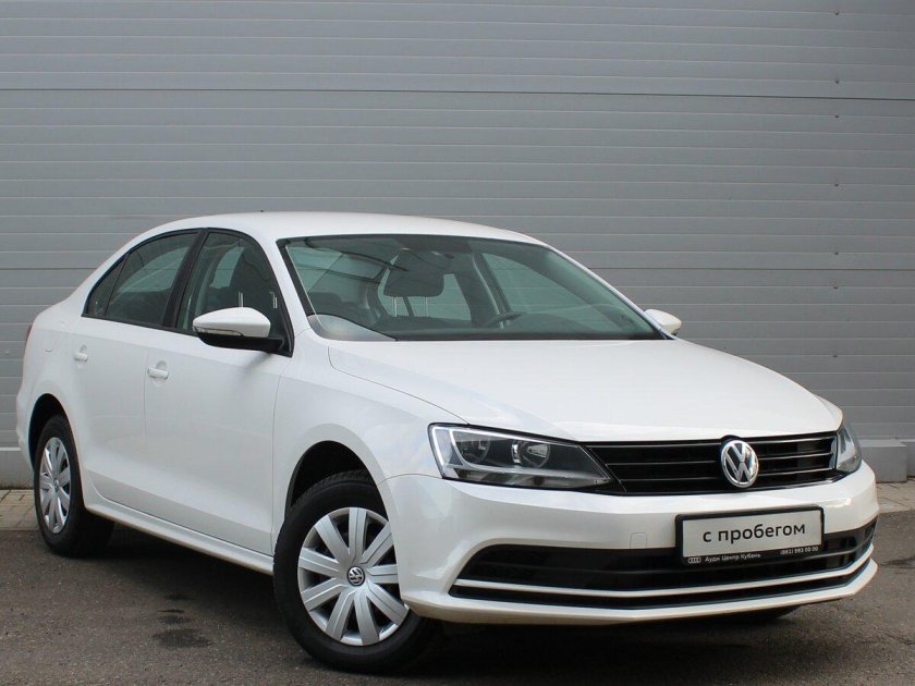 Белый фольксваген джетта