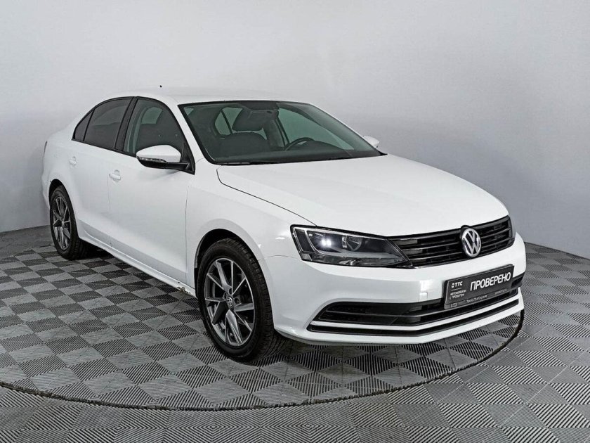 Фольксваген Джетта 2016 белый
