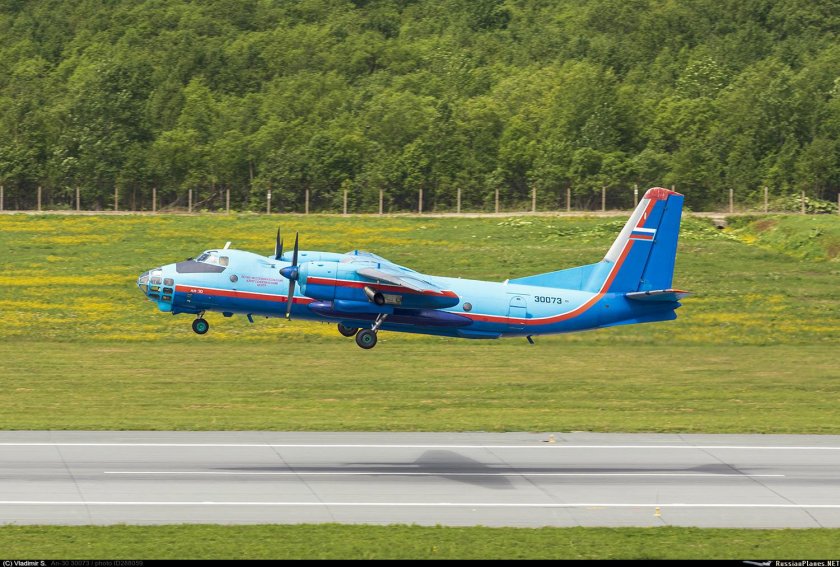 АН-30 ЛИАЦ