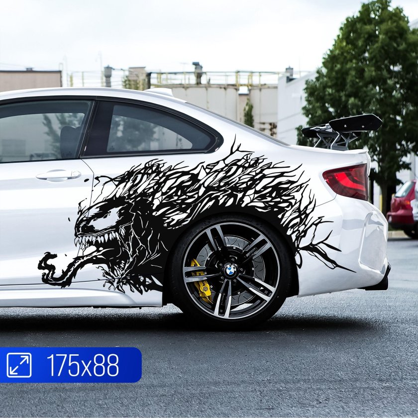 Винил Веном на авто