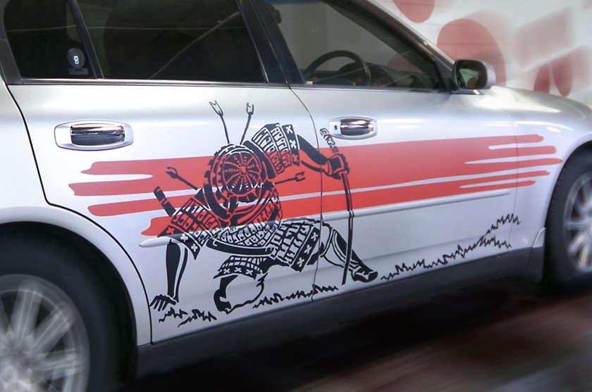 Наклейка сбоку Самурай на машину