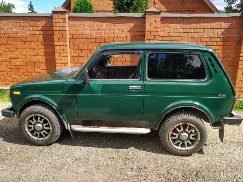 Зелёный металлик 2121 Нива