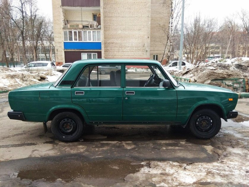ВАЗ 2107 зеленая