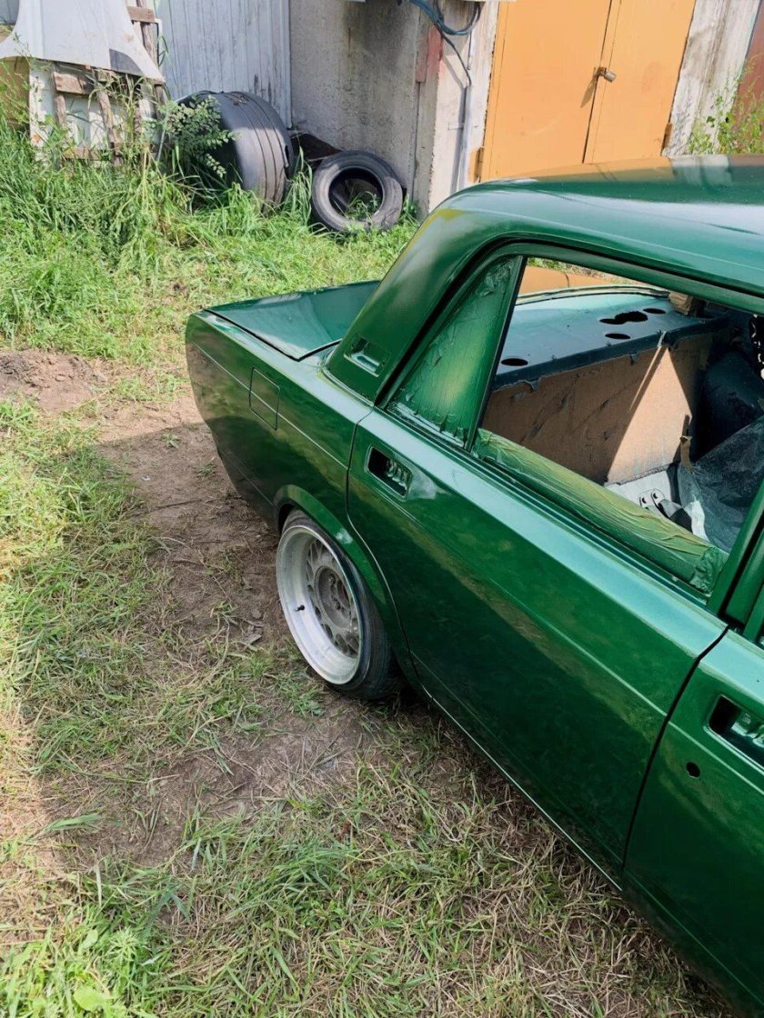 ВАЗ 2107 зелёный металлик