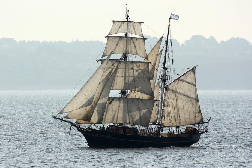 Бригантина корабль