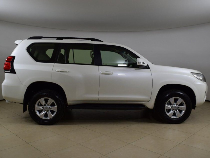 Toyota Land Cruiser Prado 2023
