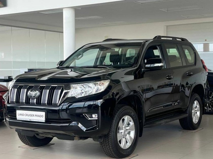 Toyota land cruiser prado 2023