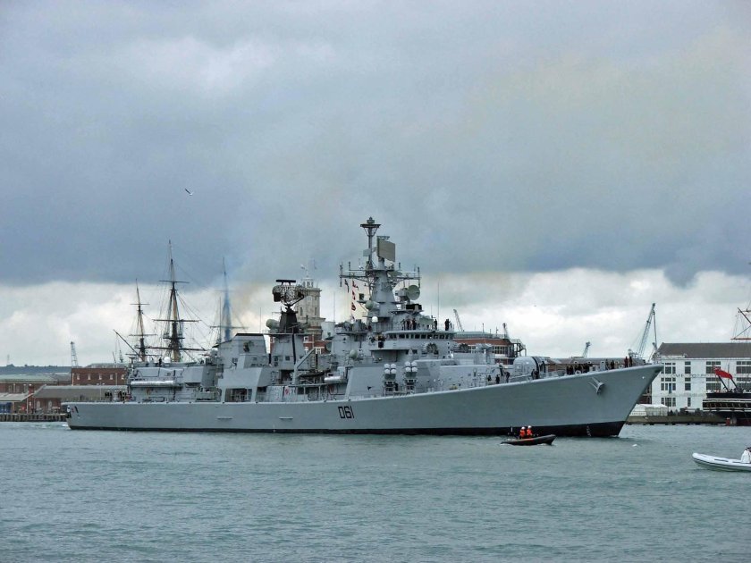 Эсминец Дели