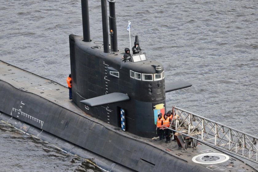 Подводная лодка \ кронштадт\ проекта 677 лада\