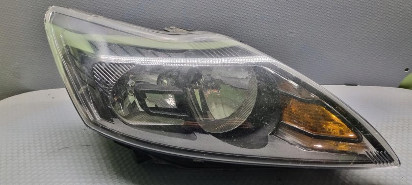 Фара правая ford focus 2