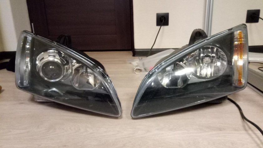 Фара Форд фокус 2 дорестайлинг
