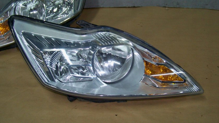 Фара правая ford focus 2