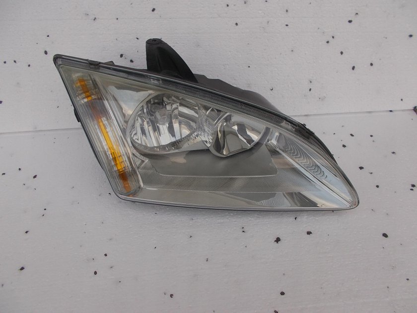 Фара Форд фокус 2