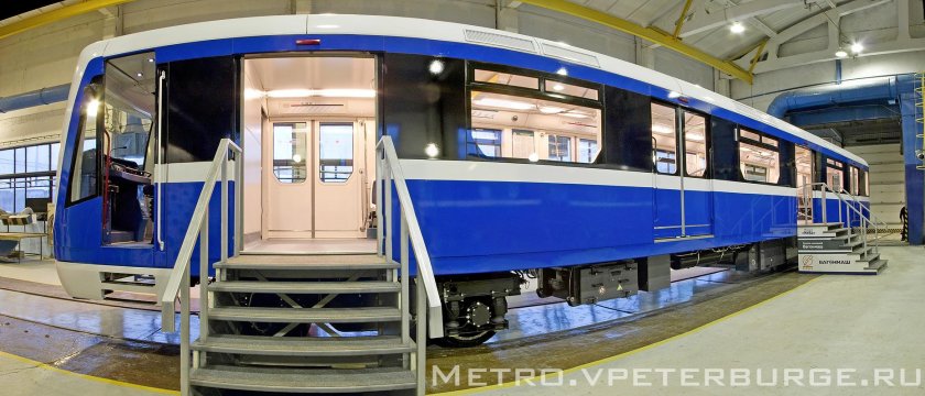 Вагон метро нева
