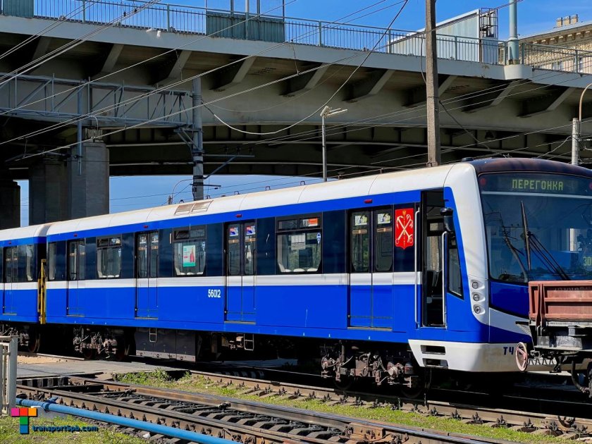 81-556 Нева вагон