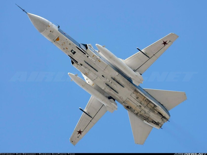 Фронтовой бомбардировщик Су-24м