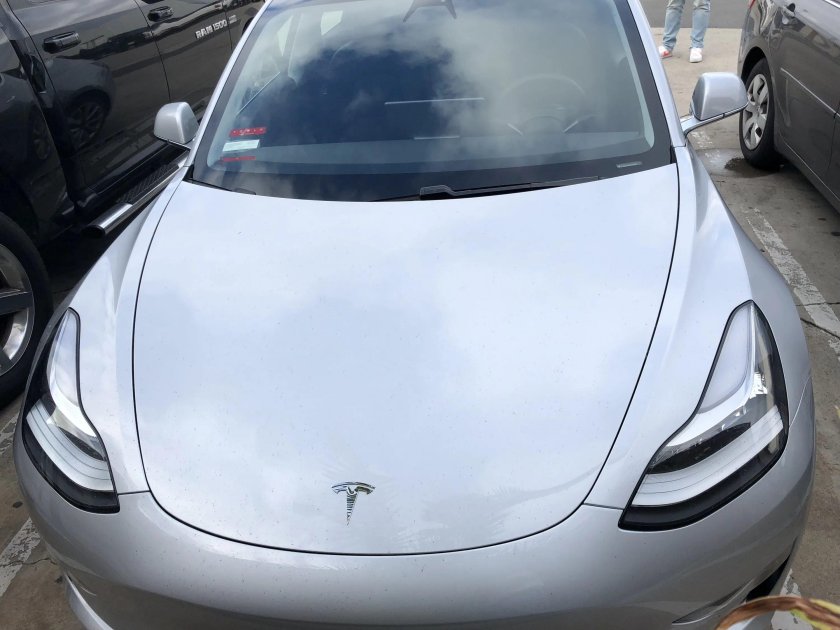 Tesla model 3 капот