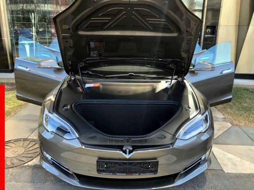 Tesla model s капот