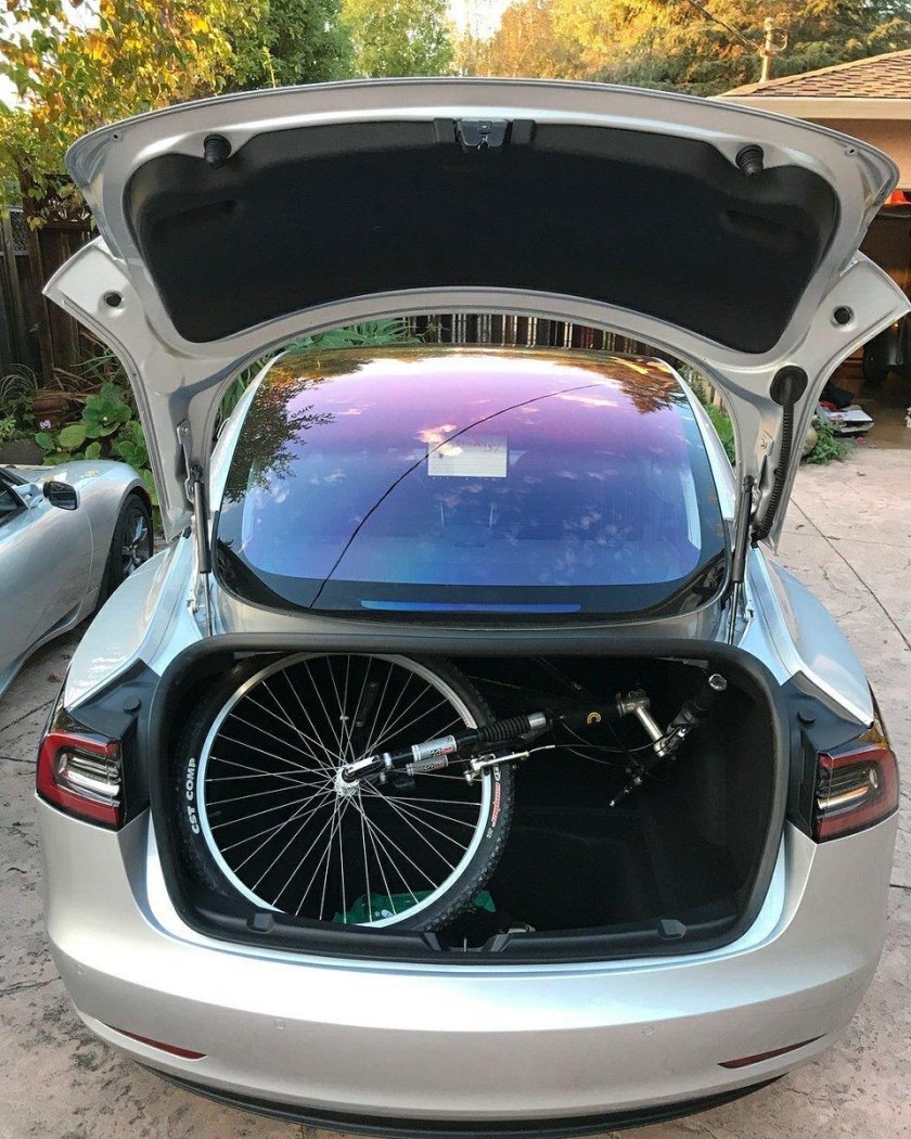 Tesla model 3 багажник