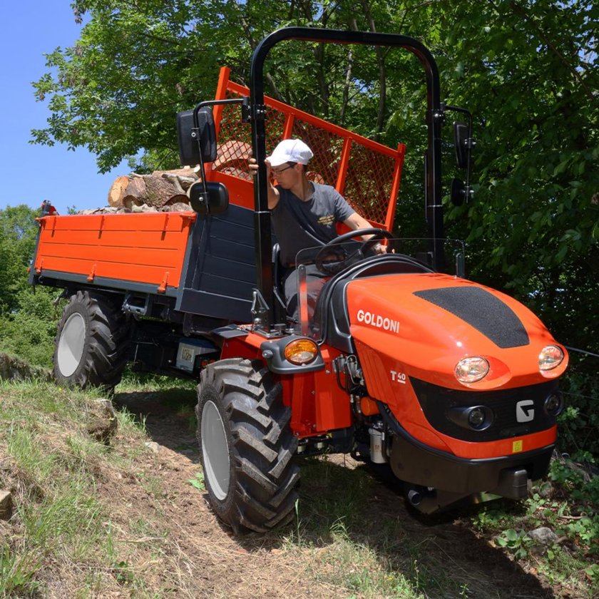 Goldoni трактор
