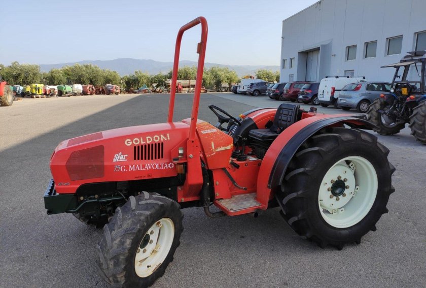 Goldoni трактор