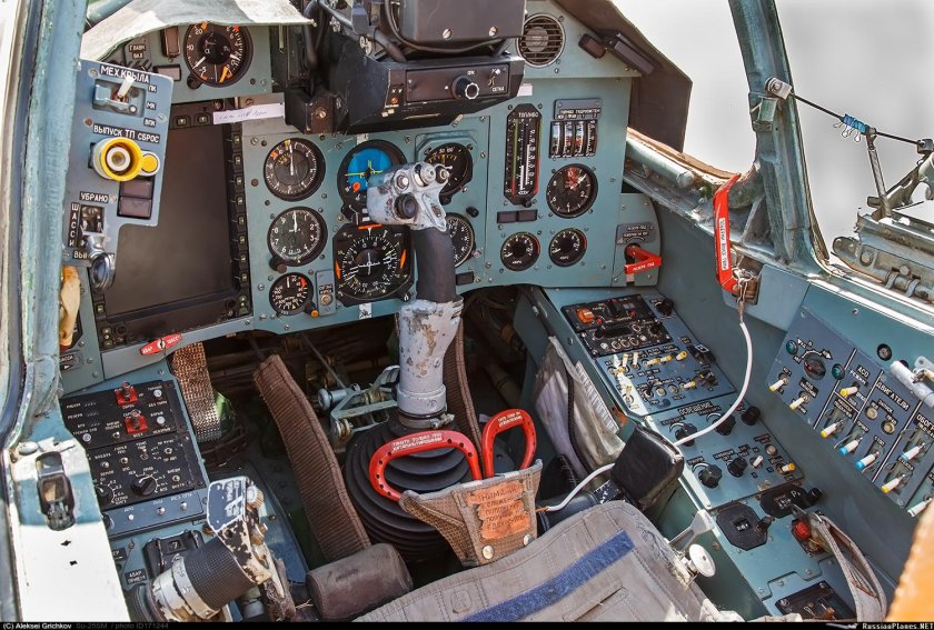 Су 25 кабина