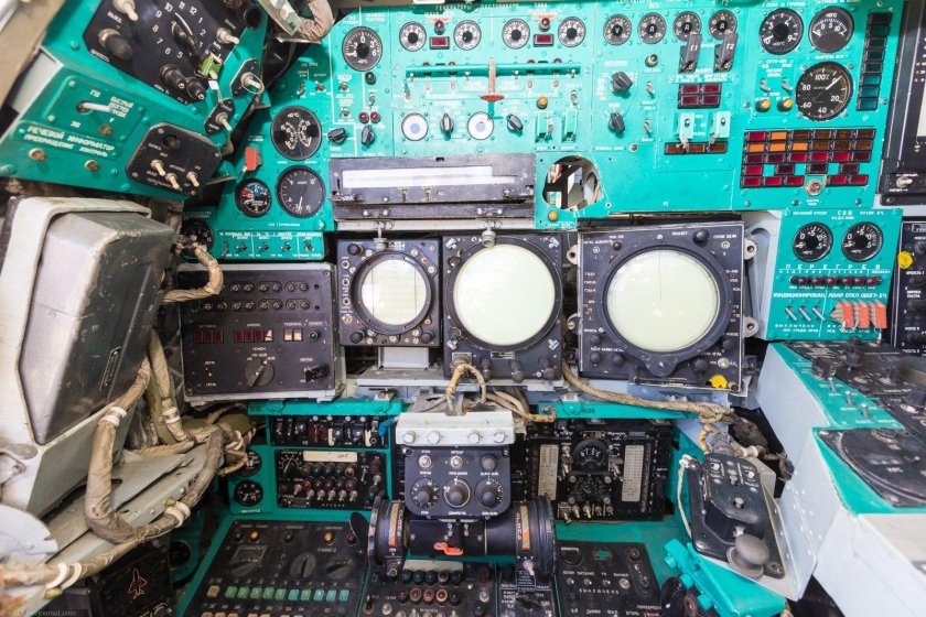 Кабина штурмана ту 22м3